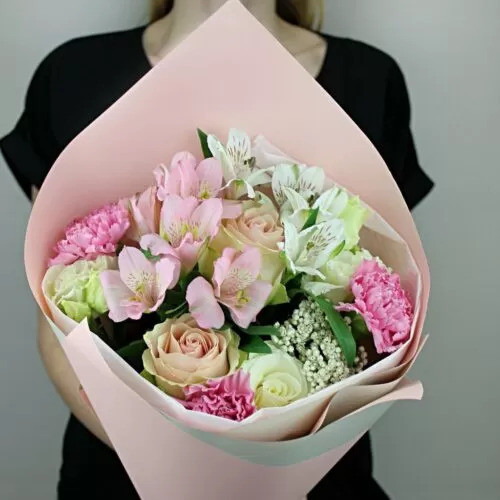 Букет цветов "Мон ами" Букет цветов "Мон ами"